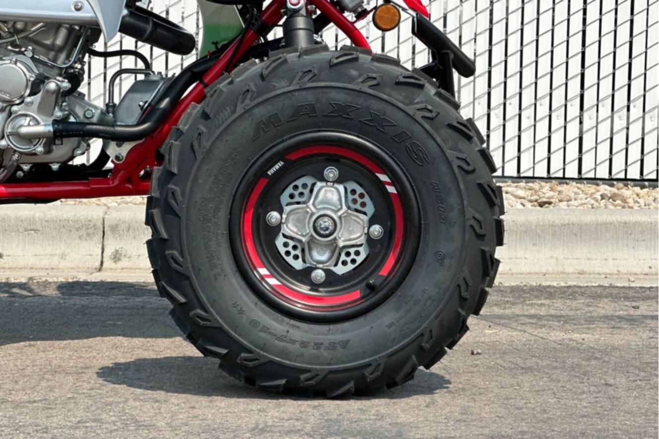 A photo of this 2026 Yamaha Raptor 700R SE