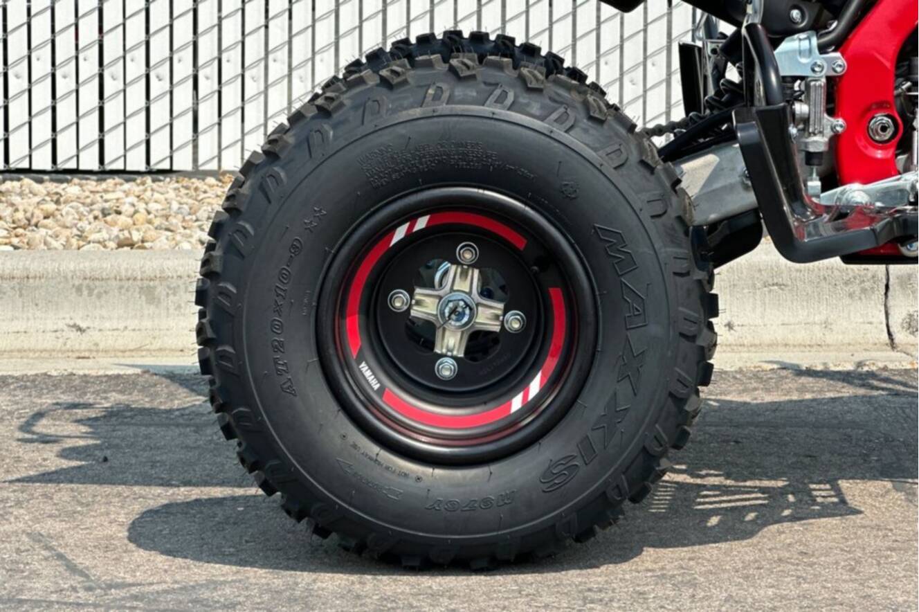 A photo of this 2026 Yamaha Raptor 700R SE