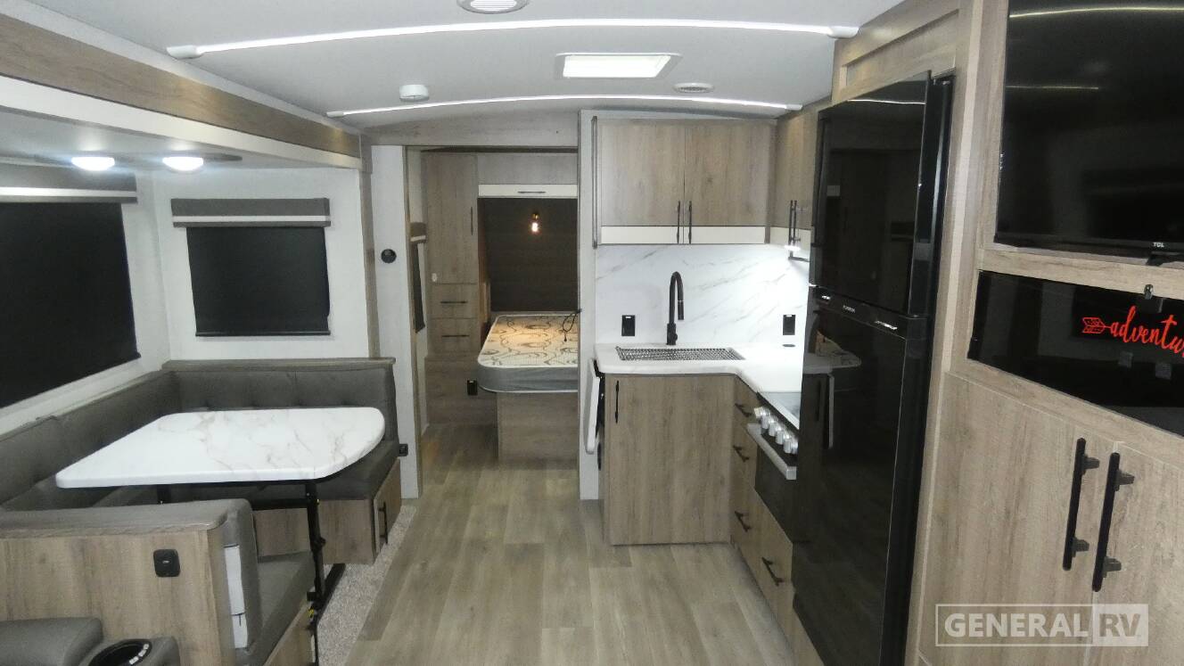 A photo of this 2025 Grand Design IMAGINE 2800BH