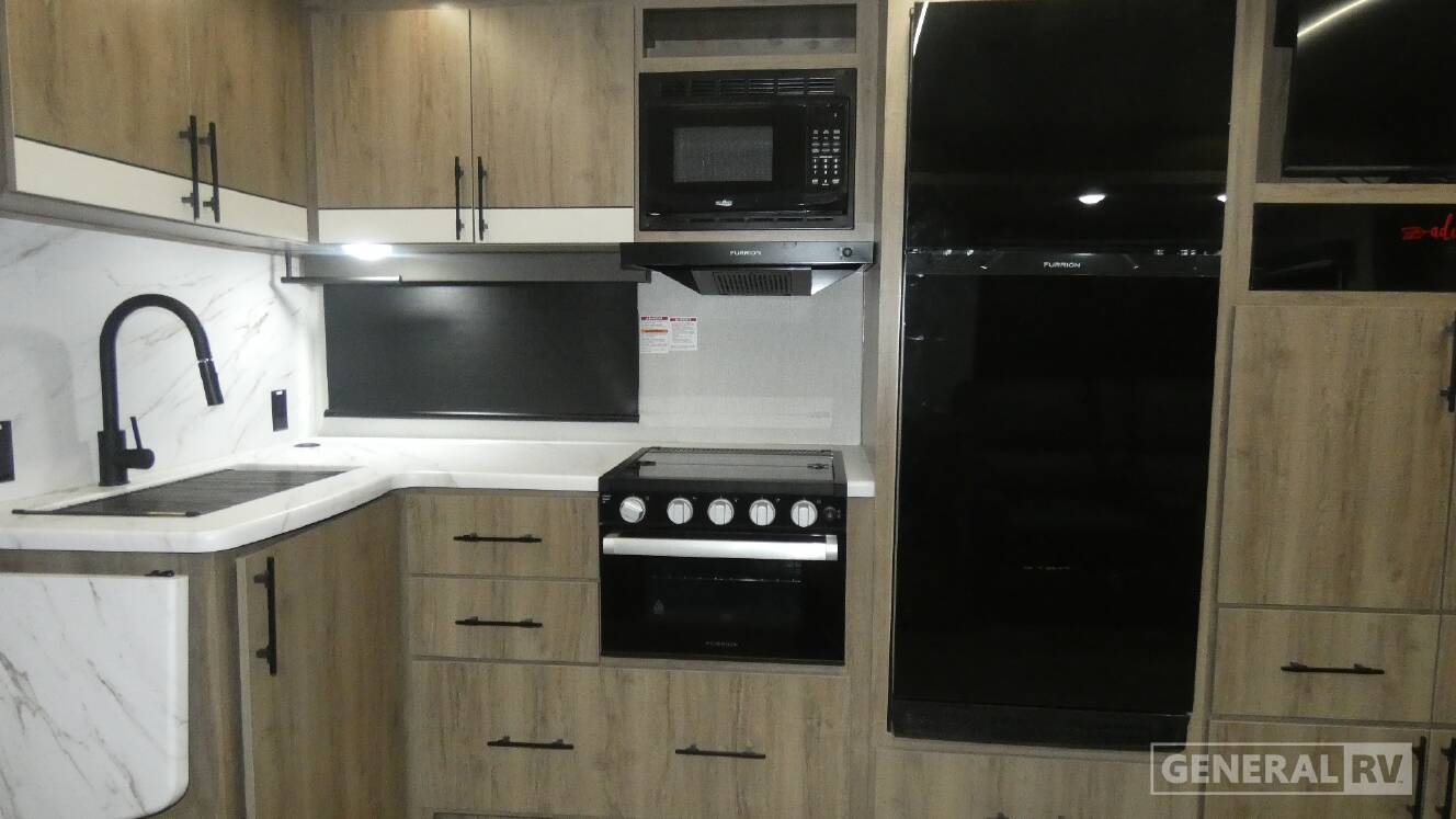 A photo of this 2025 Grand Design IMAGINE 2800BH