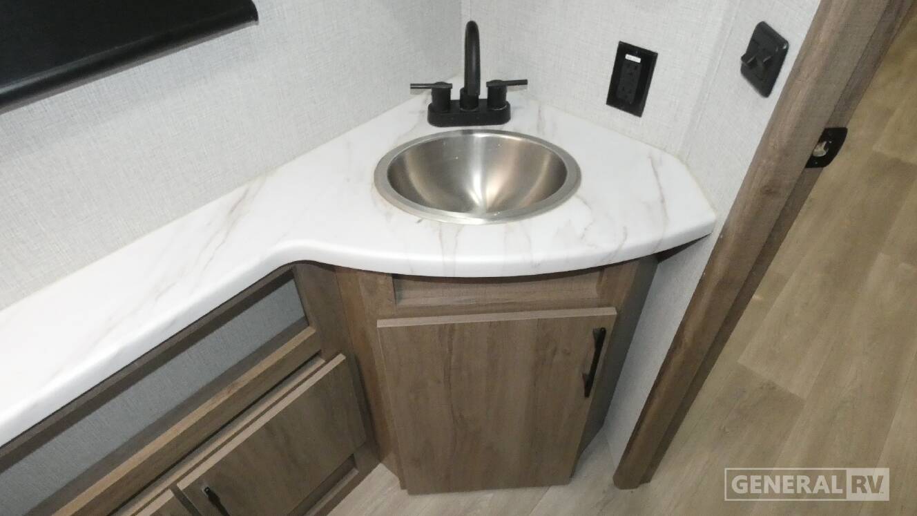 A photo of this 2025 Grand Design IMAGINE 2800BH