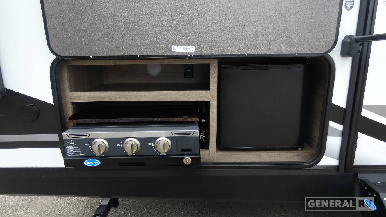 A photo of this 2025 Grand Design IMAGINE 2800BH