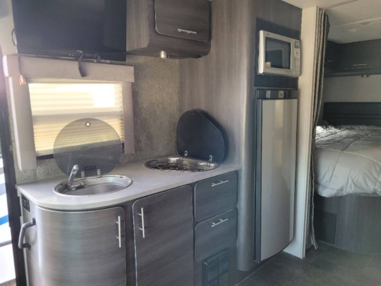 A photo of this 2014 Renegade Villagio 25RBS