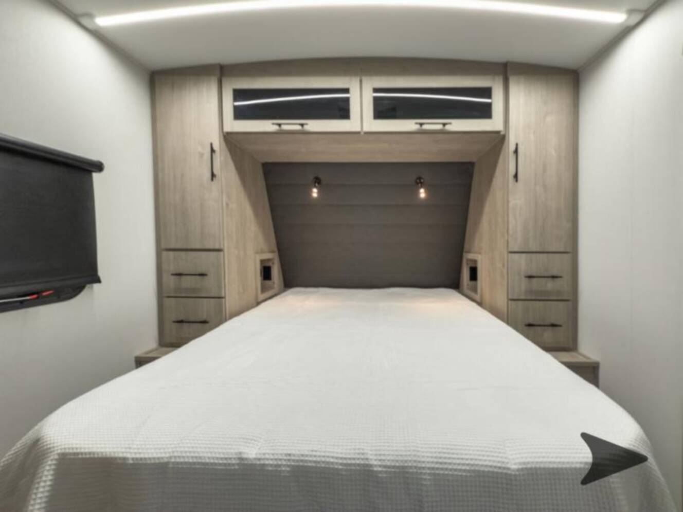 A photo of this 2026 Grand Design Imagine 3210BH