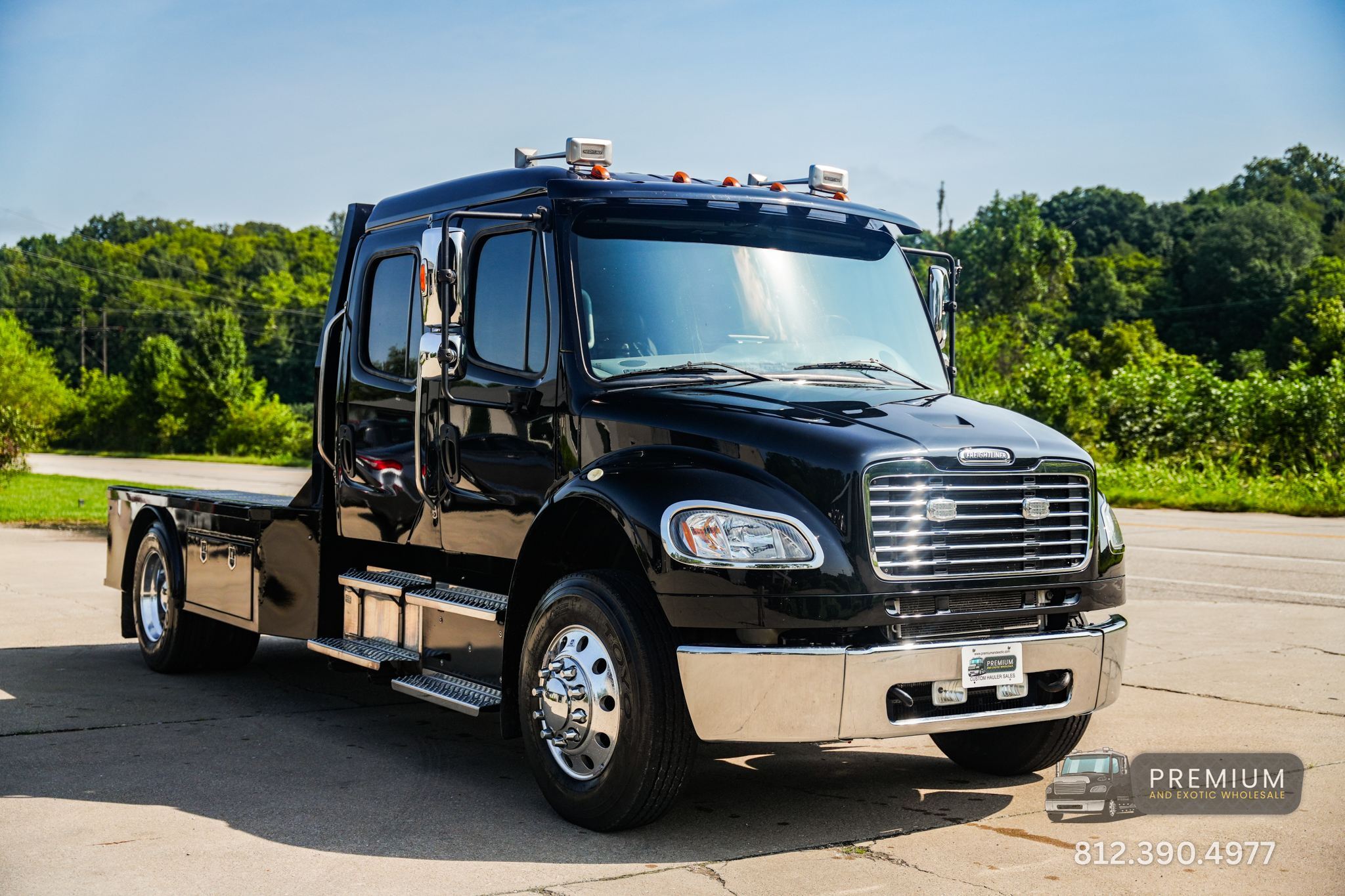 2018 FREIGHTLINER BUSINESS CLASS M2 106 LAREDO - LIKE SPORTCHASSIS in Bloomington, IN