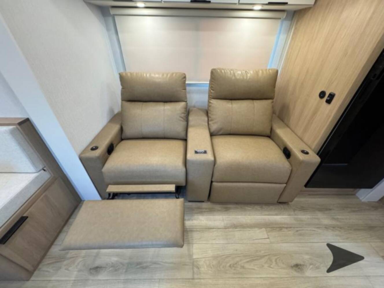 A photo of this 2026 Winnebago Thrive 25RLS