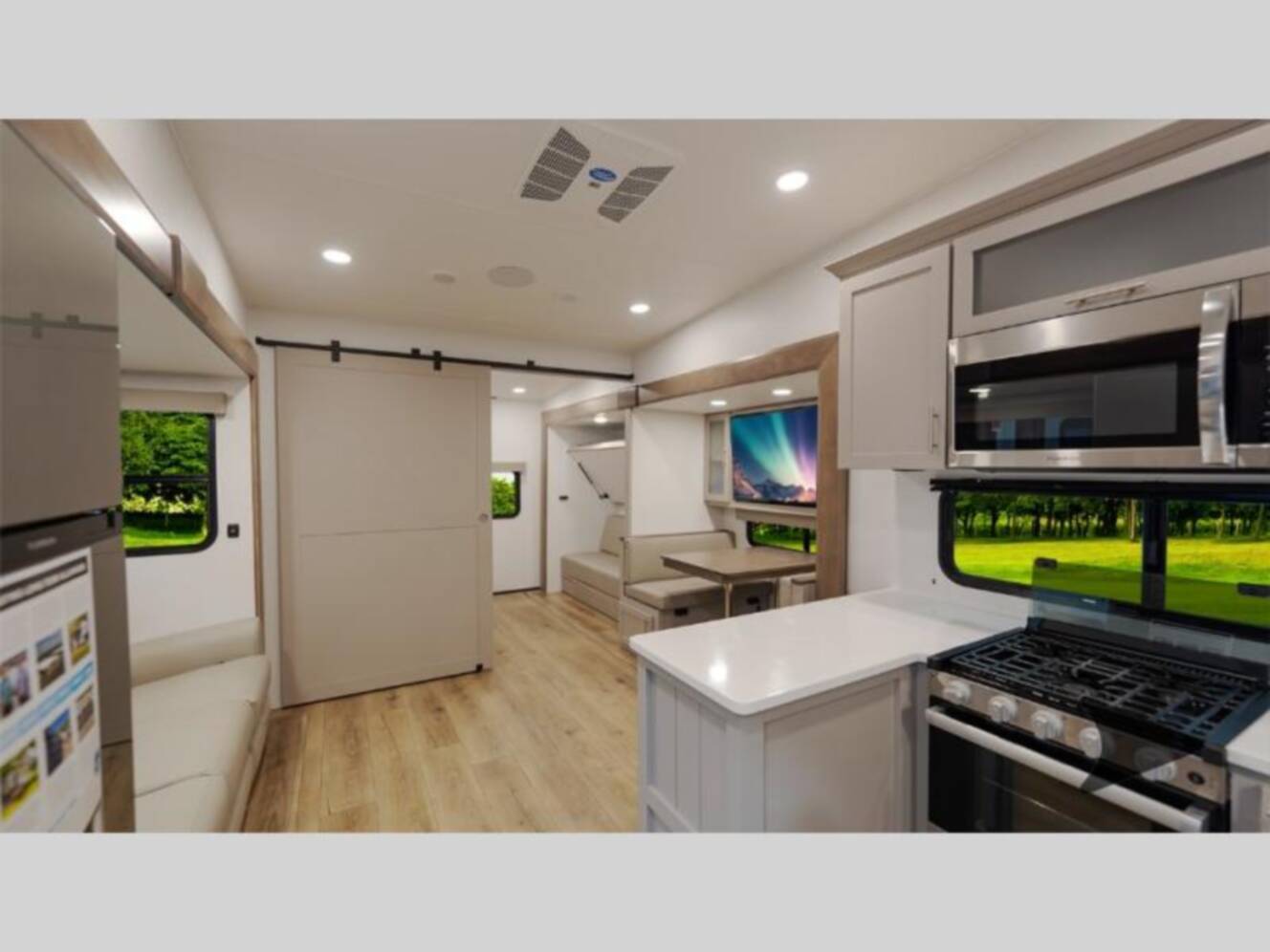 A photo of this 2026 Alliance Rv Avenue All-Access 30BH