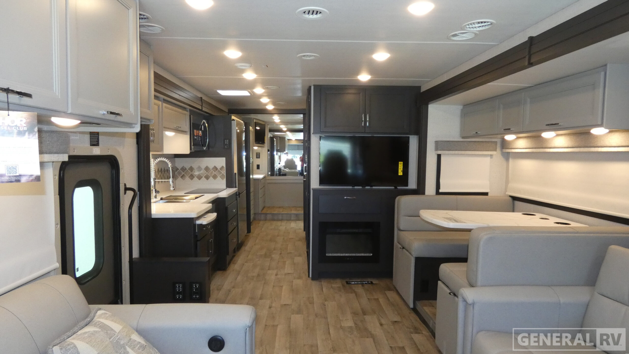 2026 Thor Motor Coach PALAZZO GT 37.4 in orange park FL