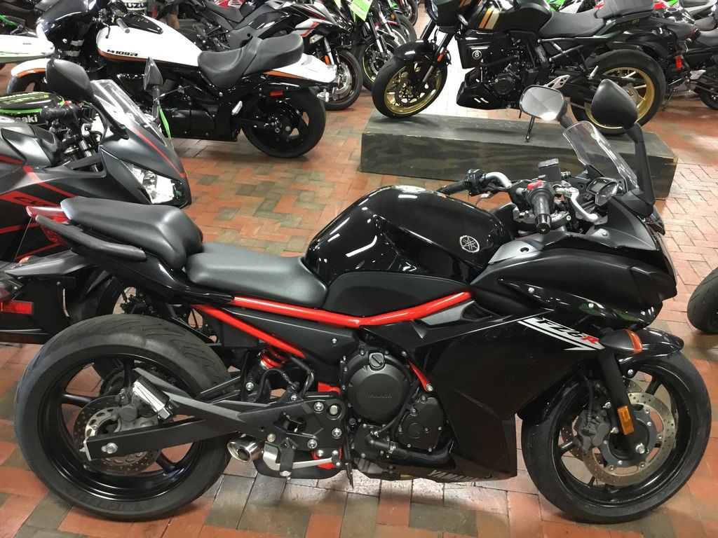 2016 Yamaha FZ 6 R R in Charlotte, NC