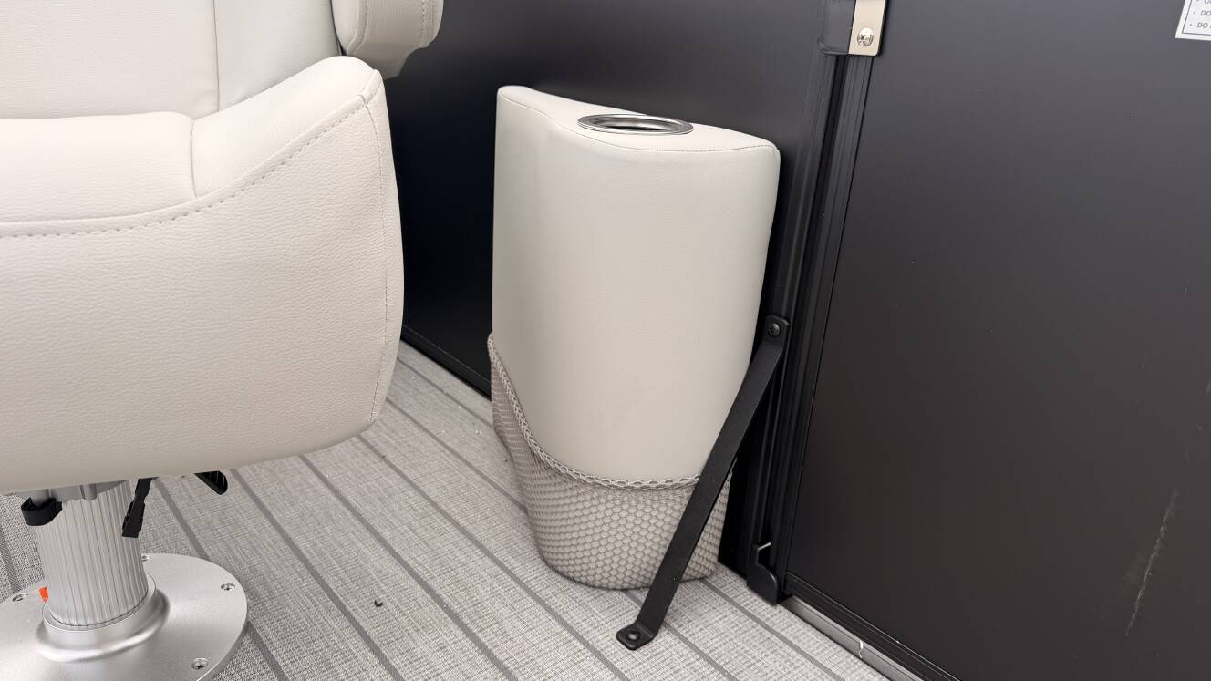 A photo of this 2027 Starcraft EX 20 Q DH