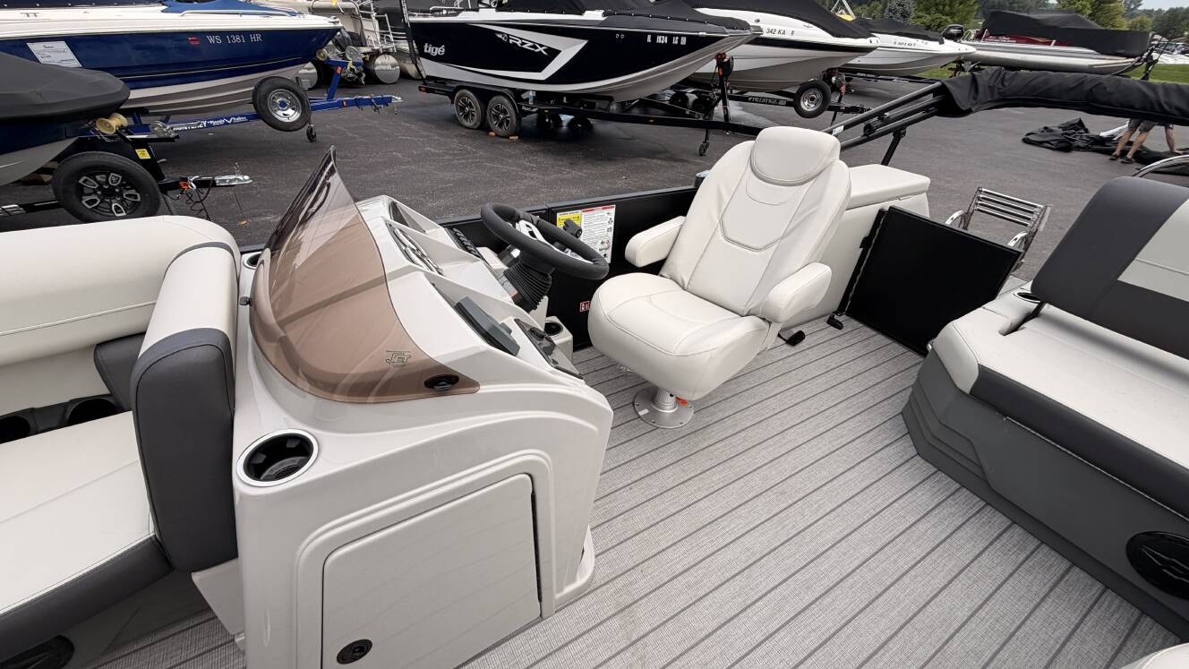 A photo of this 2027 Starcraft EX 20 Q DH