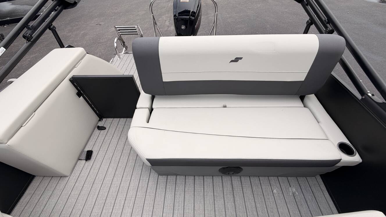 A photo of this 2027 Starcraft EX 20 Q DH