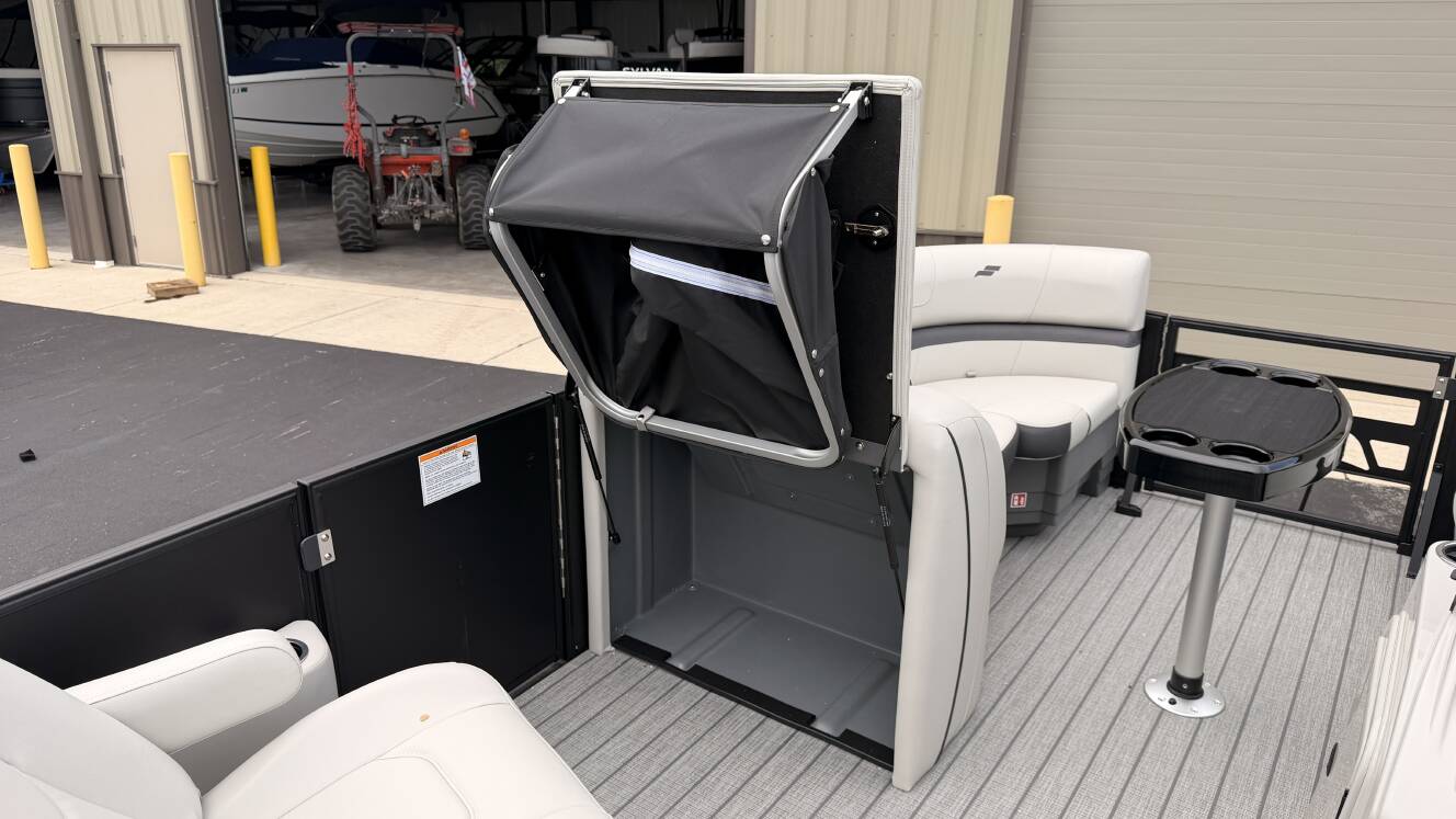 A photo of this 2027 Starcraft EX 20 Q DH