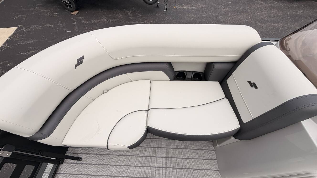 A photo of this 2027 Starcraft EX 20 Q DH