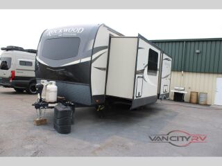 2021 FOREST RIVER ROCKWOOD SIGNATURE ULTRA LITE 8263MBR