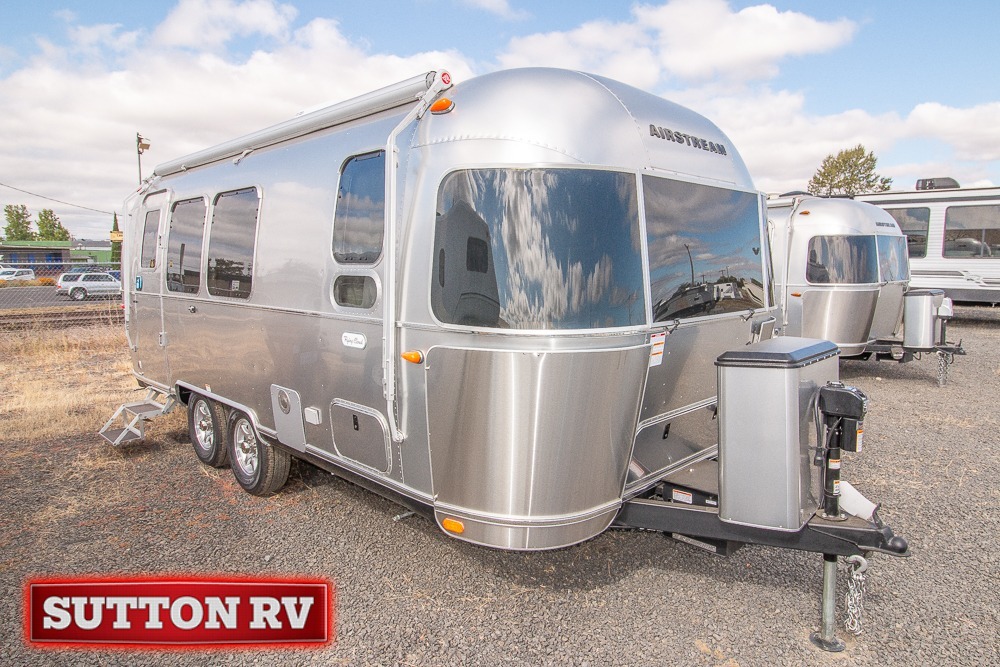 2027 Airstream Flying Cloud 23FB Twin LOUNGE RV