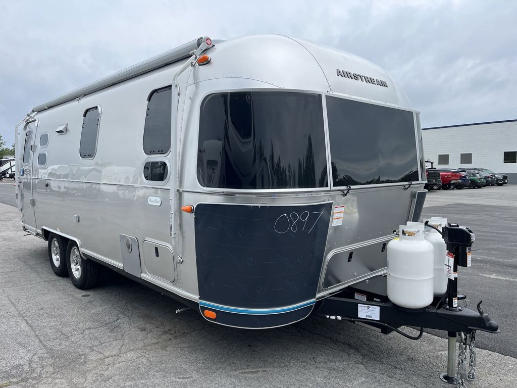 2027 Airstream Flying Cloud 25FB in orchard park NY