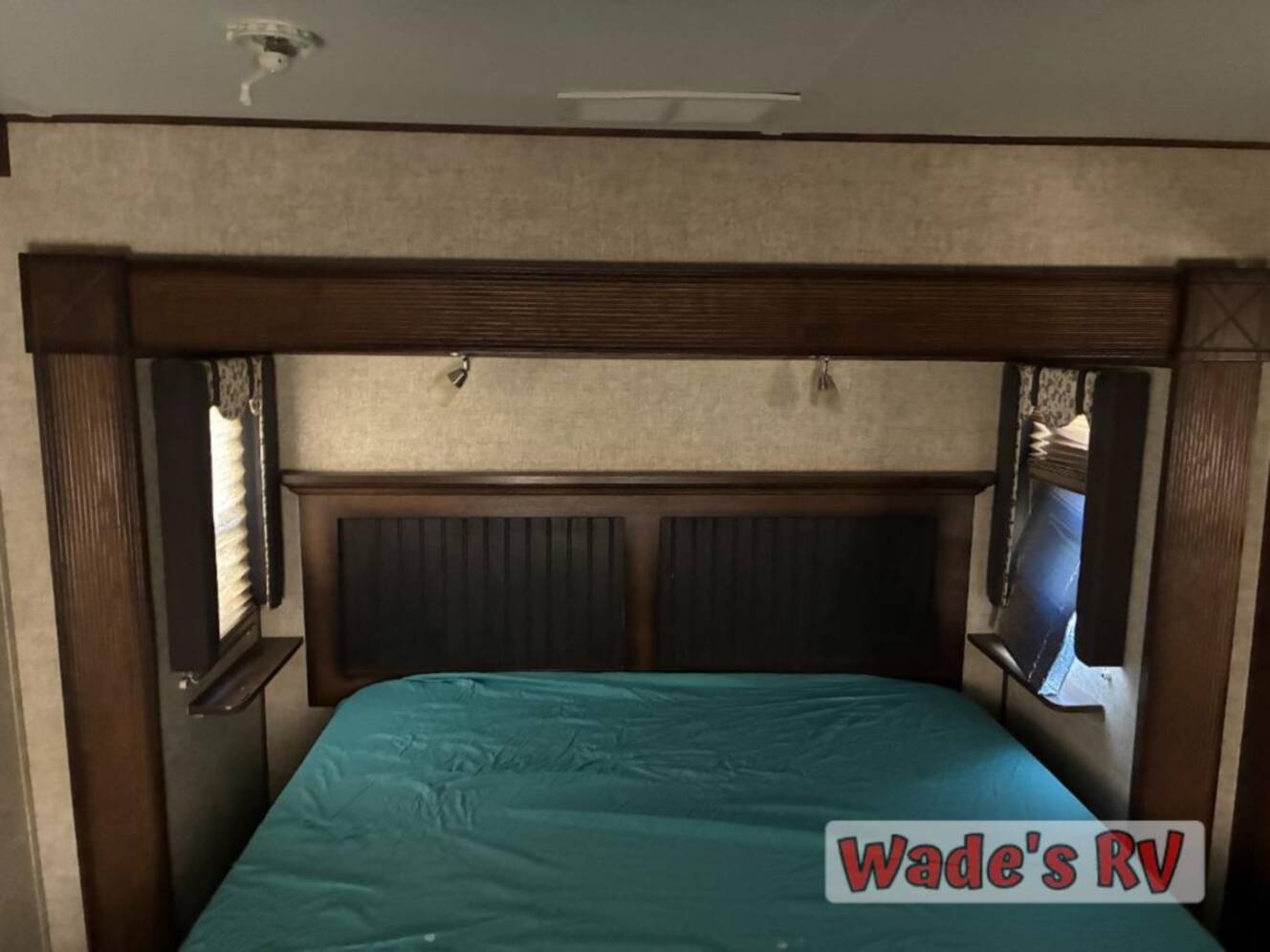 A photo of this 2015 Keystone Rv Alpine 3900RE