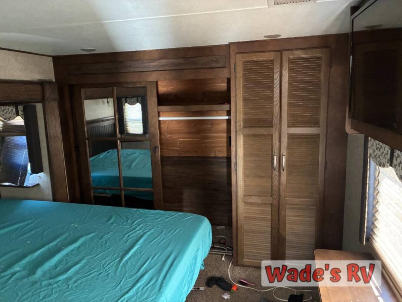 A photo of this 2015 Keystone Rv Alpine 3900RE