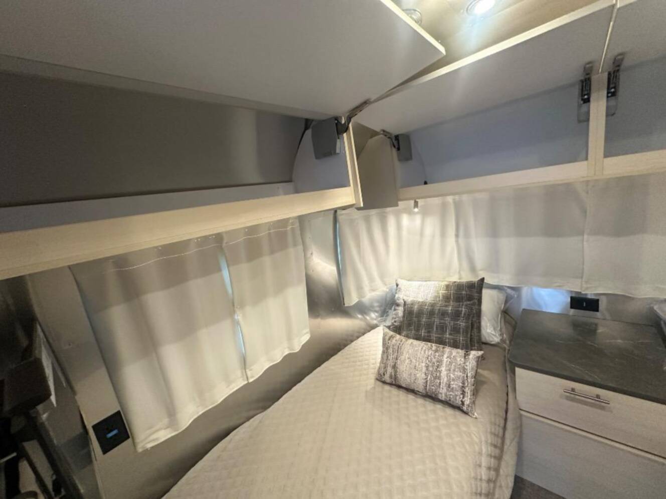 A photo of this 2026 Airstream Flying Cloud 25FB Twin Hatch With Solar and Lithium