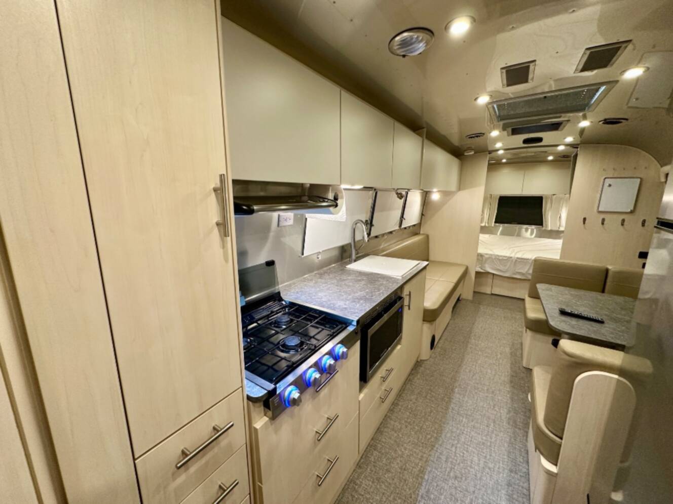 A photo of this 2023 Airstream Flying Cloud 30FB Bunk