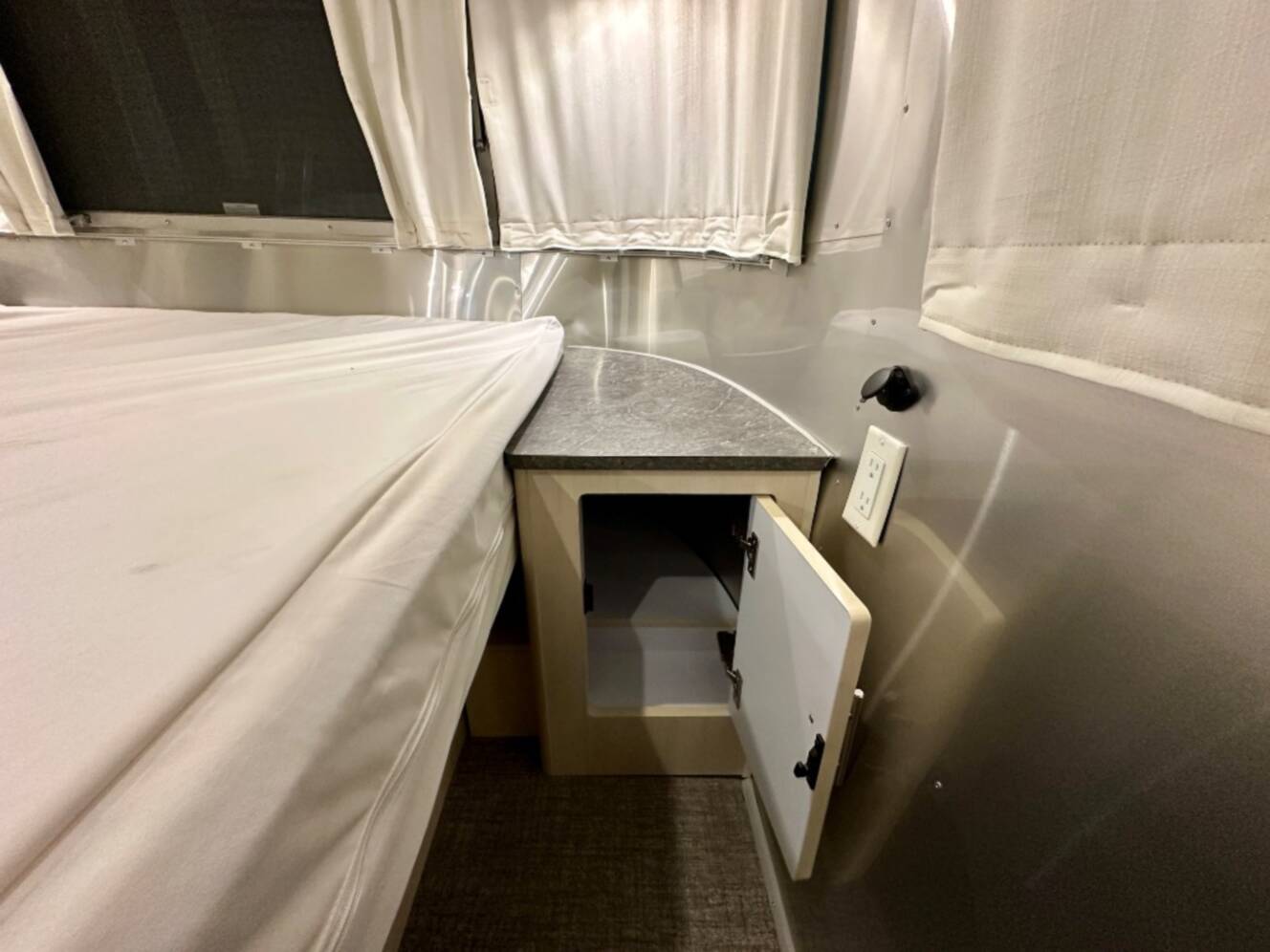 A photo of this 2023 Airstream Flying Cloud 30FB Bunk