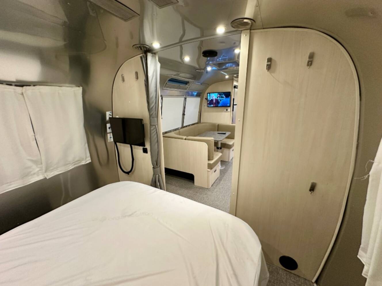 A photo of this 2023 Airstream Flying Cloud 30FB Bunk