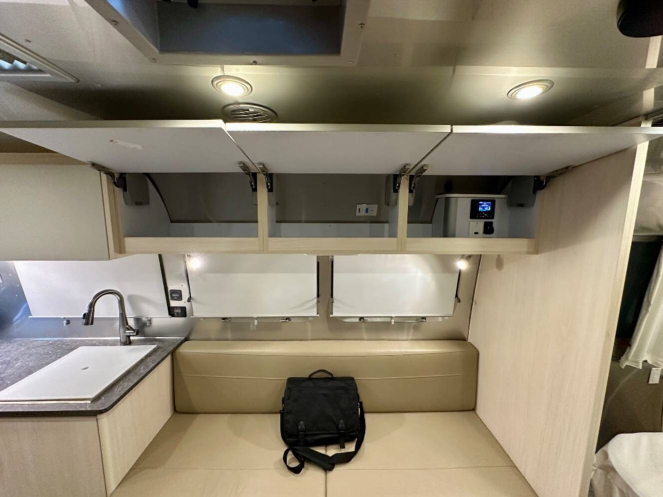 A photo of this 2023 Airstream Flying Cloud 30FB Bunk