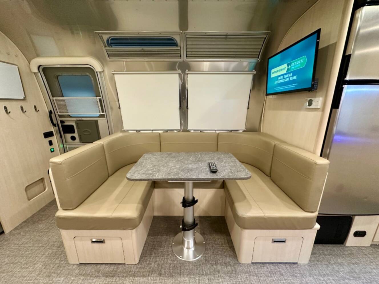 A photo of this 2023 Airstream Flying Cloud 30FB Bunk