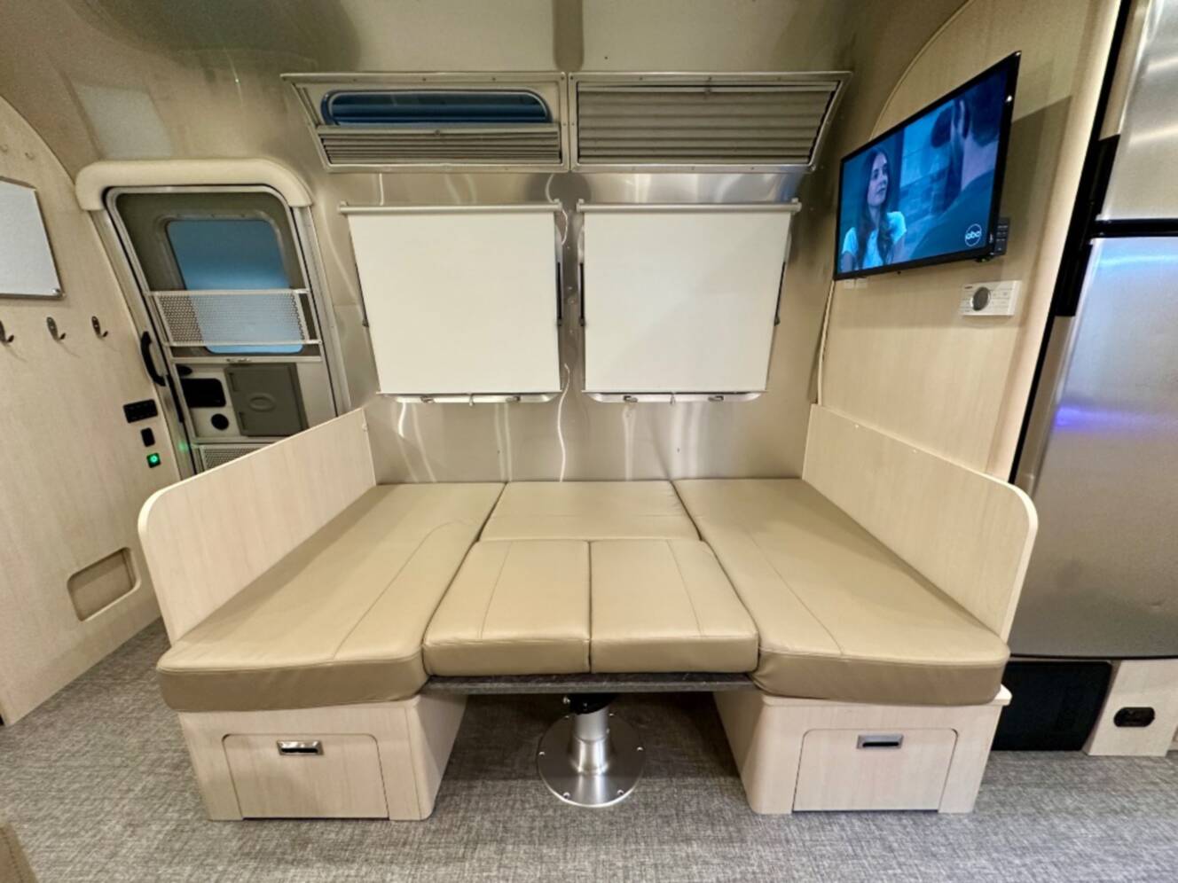 A photo of this 2023 Airstream Flying Cloud 30FB Bunk