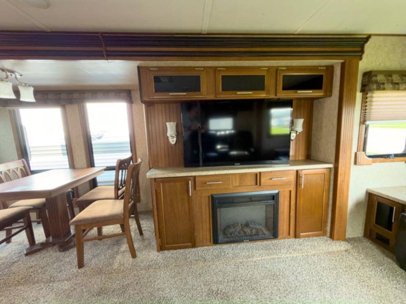 A photo of this 2017 Prime Time Rv LaCrosse 330RST