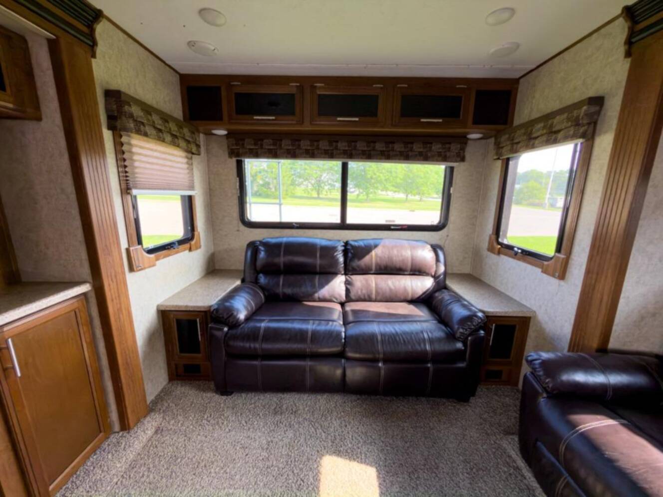 A photo of this 2017 Prime Time Rv LaCrosse 330RST