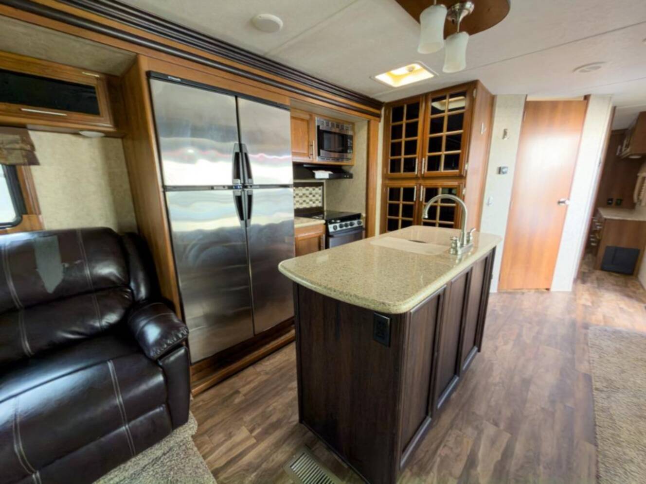 A photo of this 2017 Prime Time Rv LaCrosse 330RST