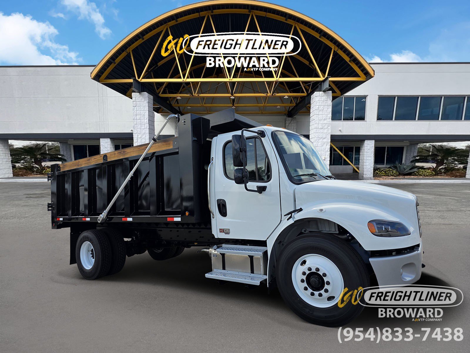 2027 FREIGHTLINER BUSINESS CLASS M2 106 in Pompano Beach, FL