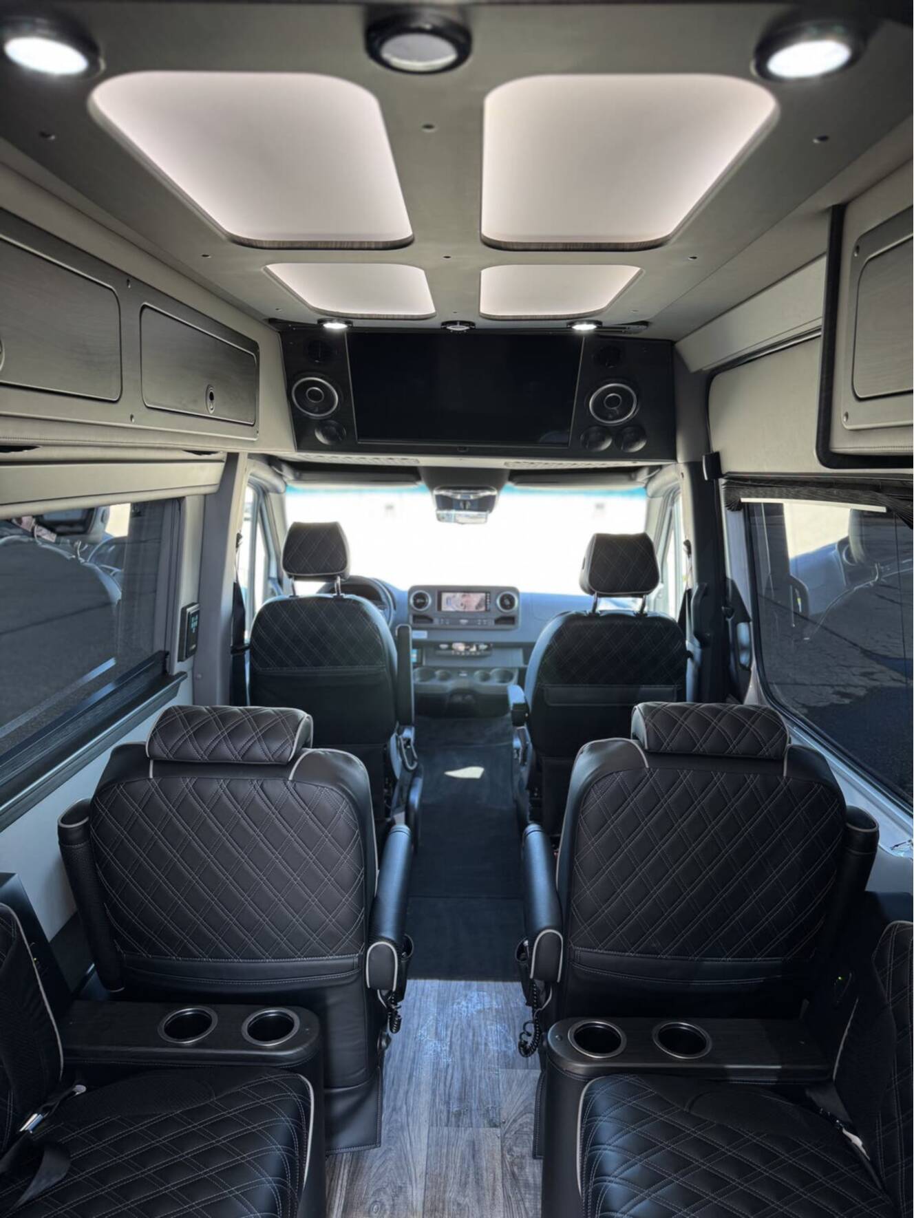 A photo of this 2026 Midwest Luxe Cruiser 144 D4 AWD