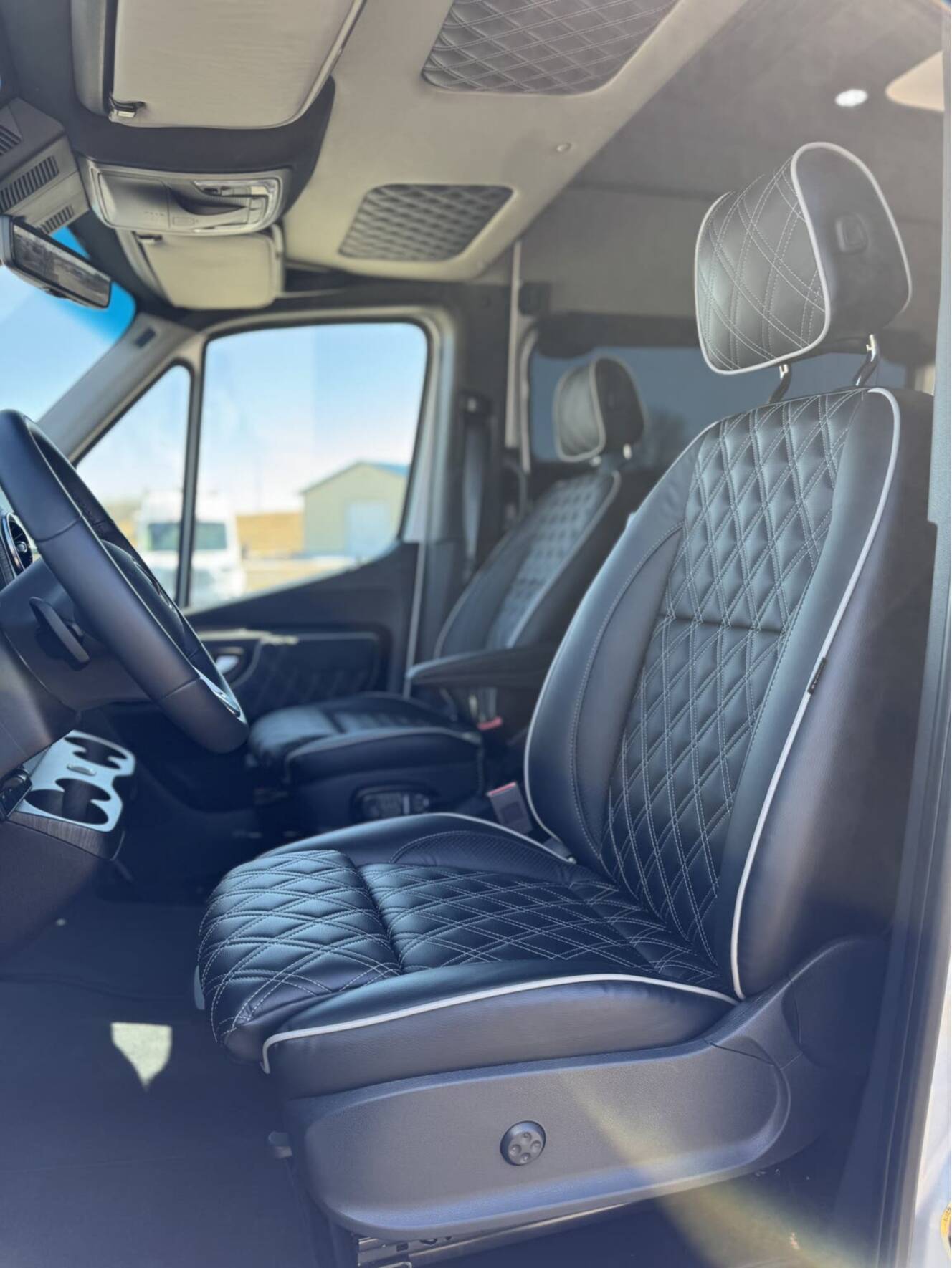 A photo of this 2026 Midwest Luxe Cruiser 144 D4 AWD