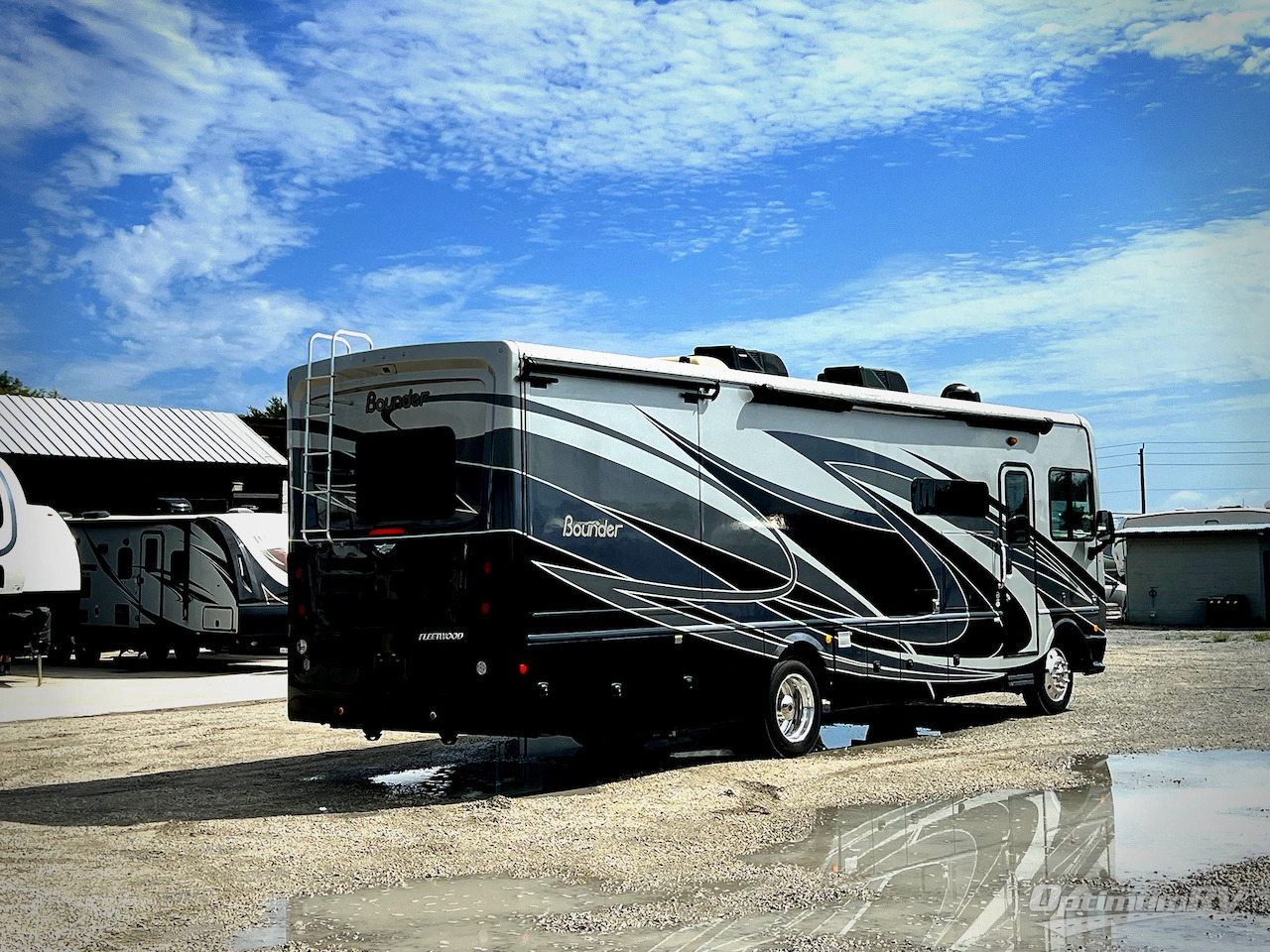 2020 Fleetwood Bounder 33C in mims FL