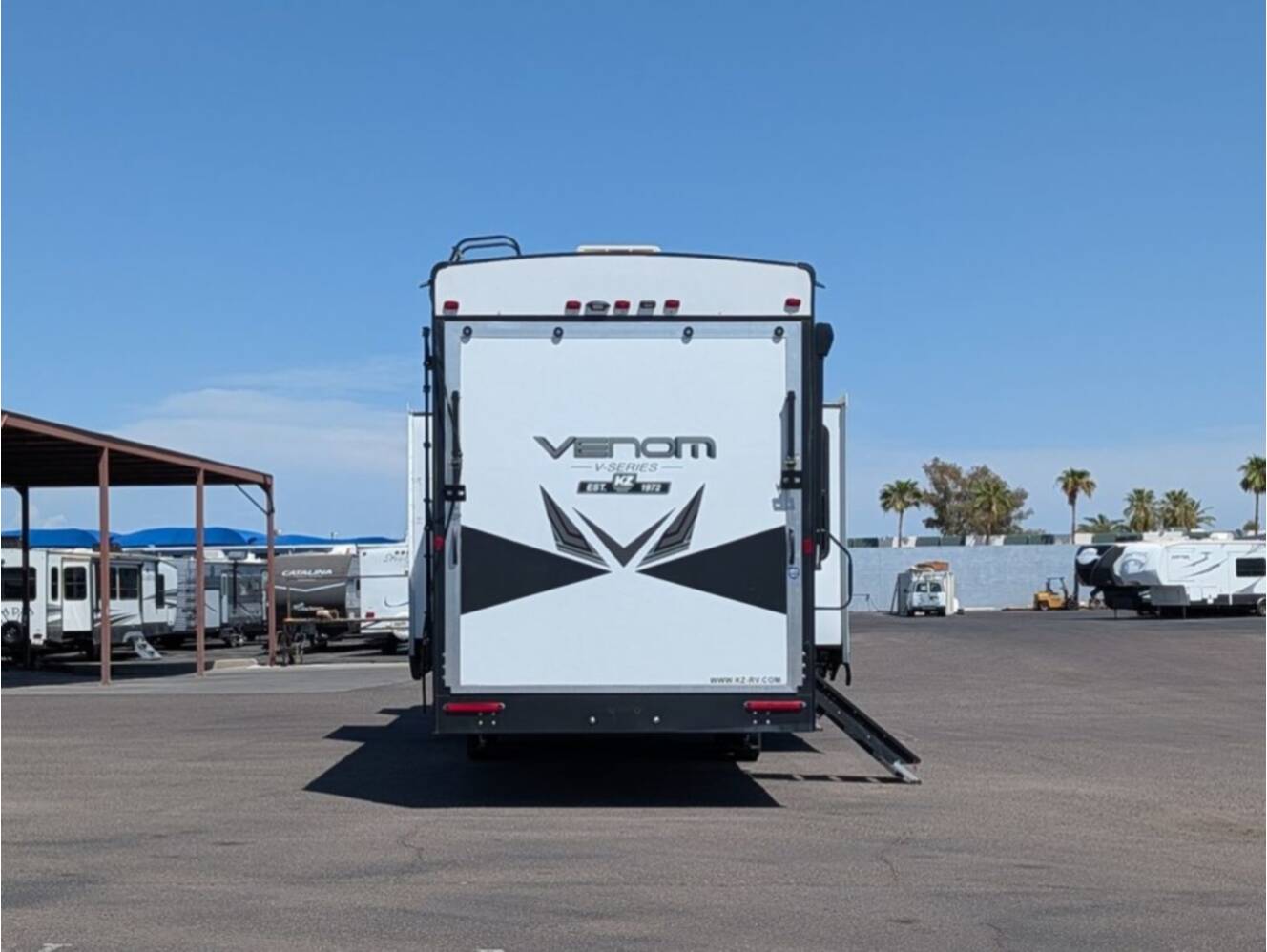 A photo of this 2021 Kz Venom V-Series V3815TK