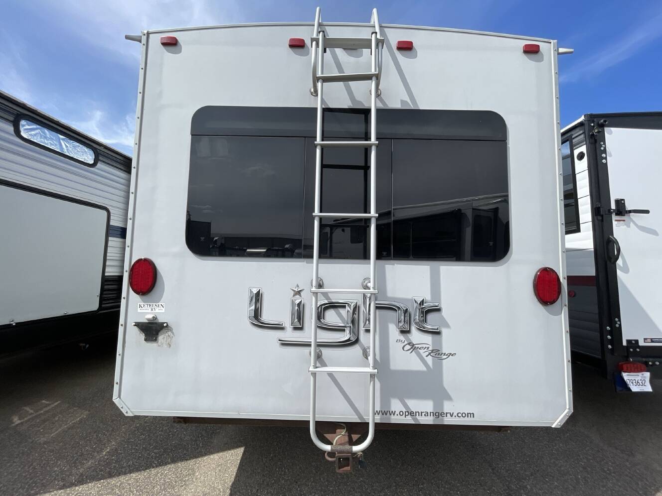 A photo of this 2014 Open Range LIGHT 297RLS