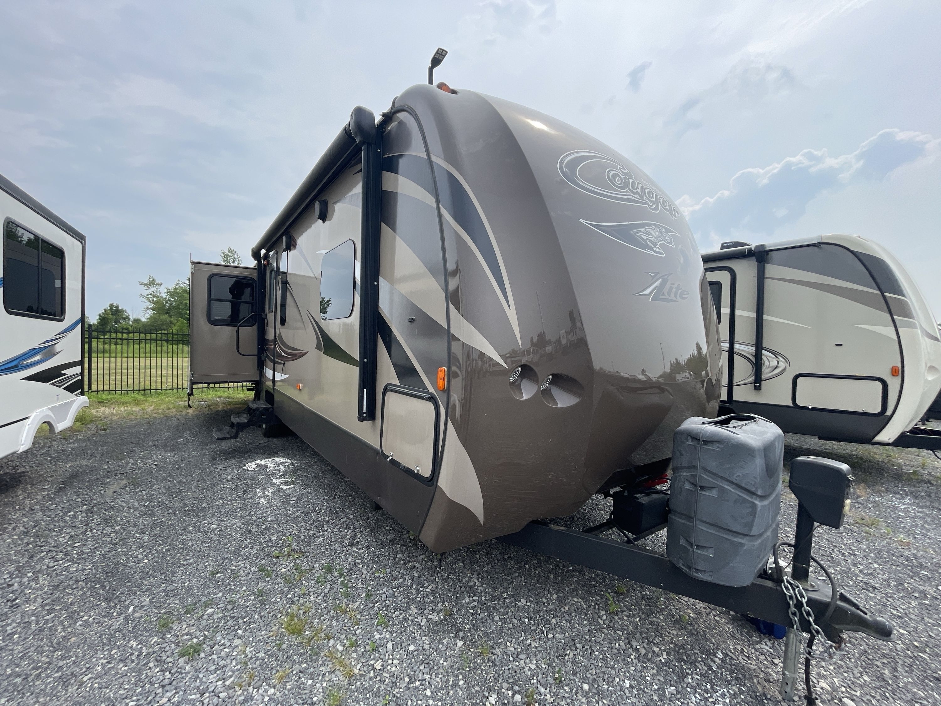 2016 Keystone COUGAR 33RES in cicero NY