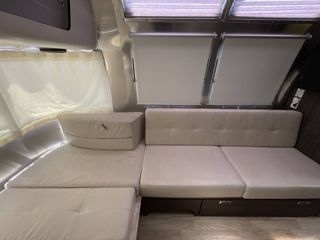 A photo of this 2016 Airstream INTERNATIONAL SERENITY 27FB