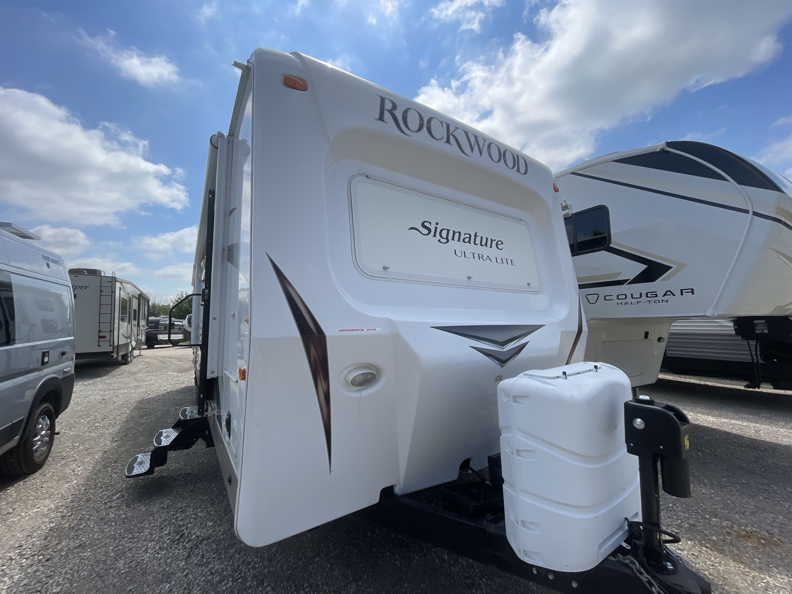 2015 Forest River ROCKWOOD SIGNATURE ULTRA LITE 8311WS in cedar falls IA