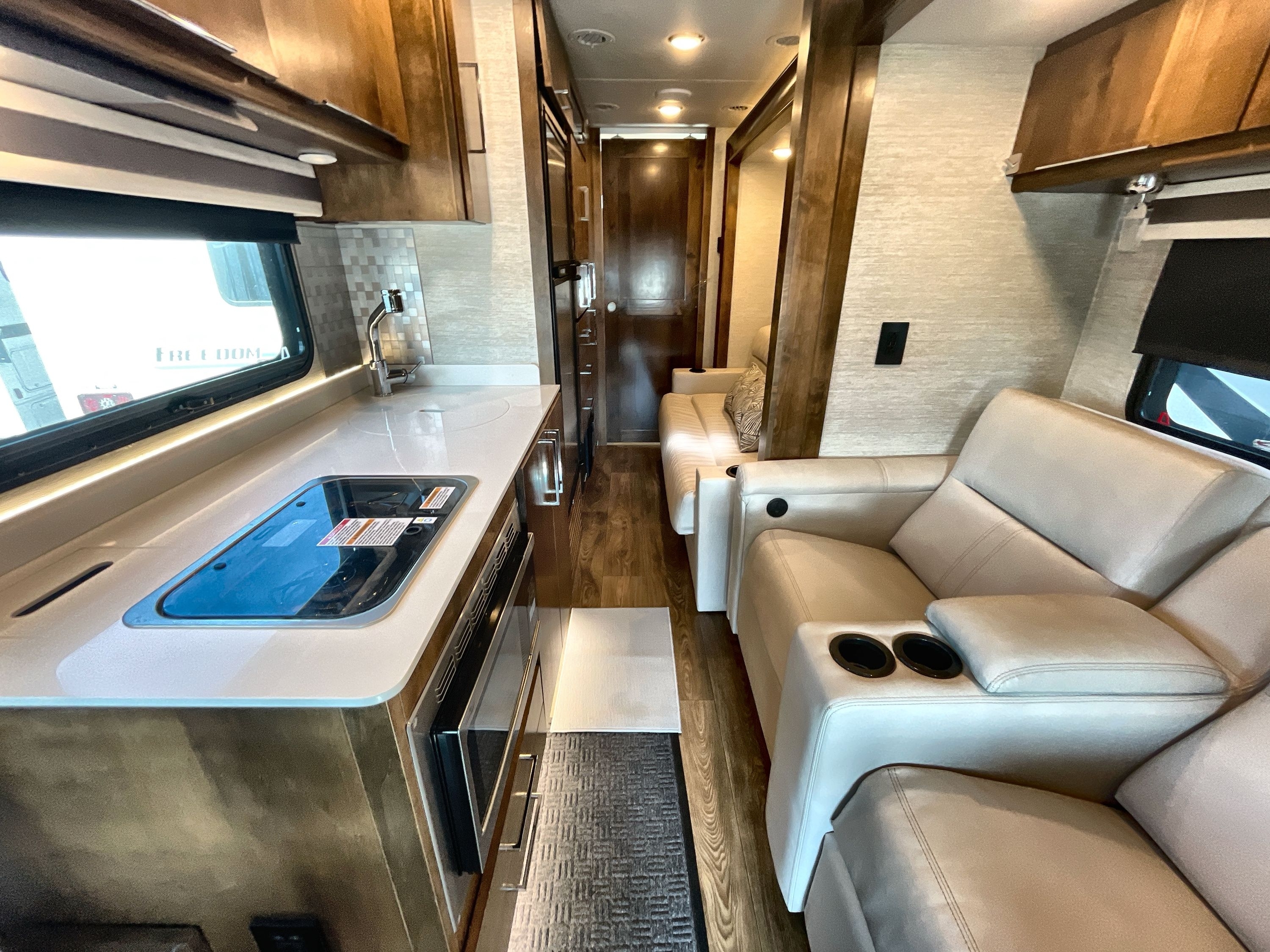 2020 Tiffin WAYFARER 25RW in berkley MA