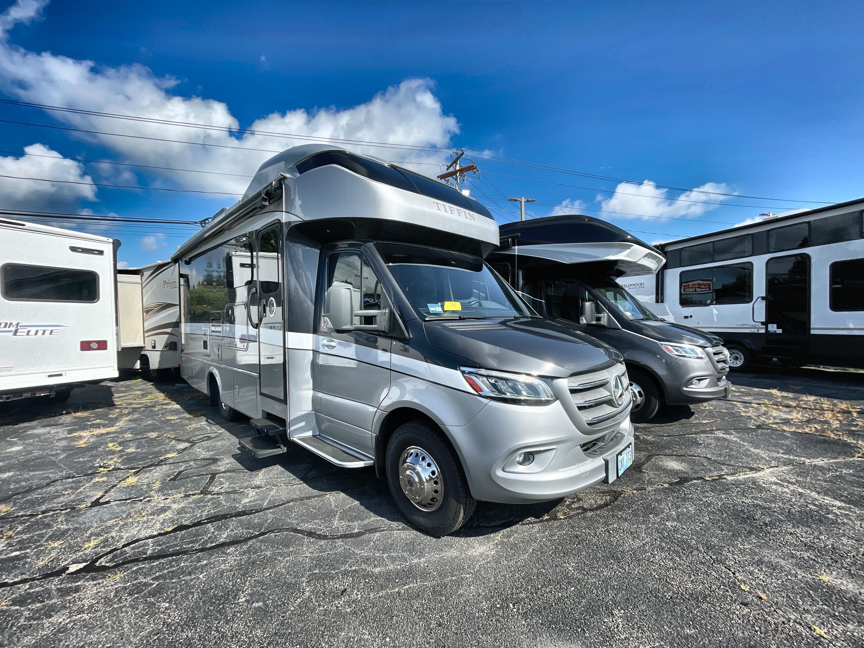 2020 Tiffin WAYFARER 25RW in berkley MA
