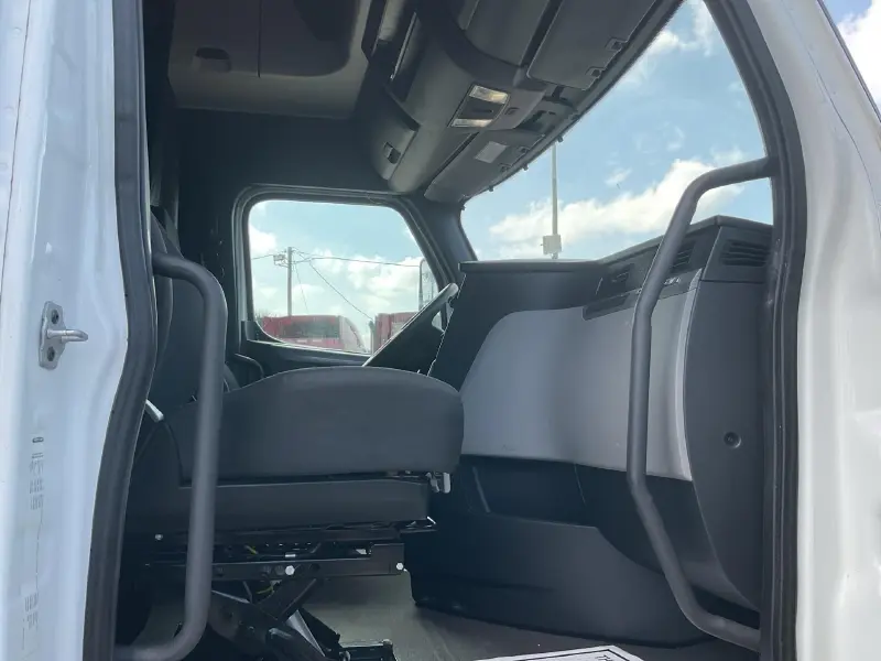 2020 FREIGHTLINER CASCADIA 126