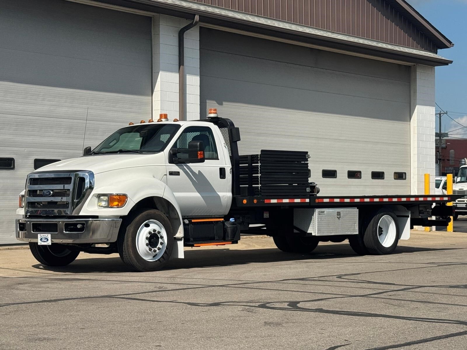 2015 FORD F650 in Berne, IN