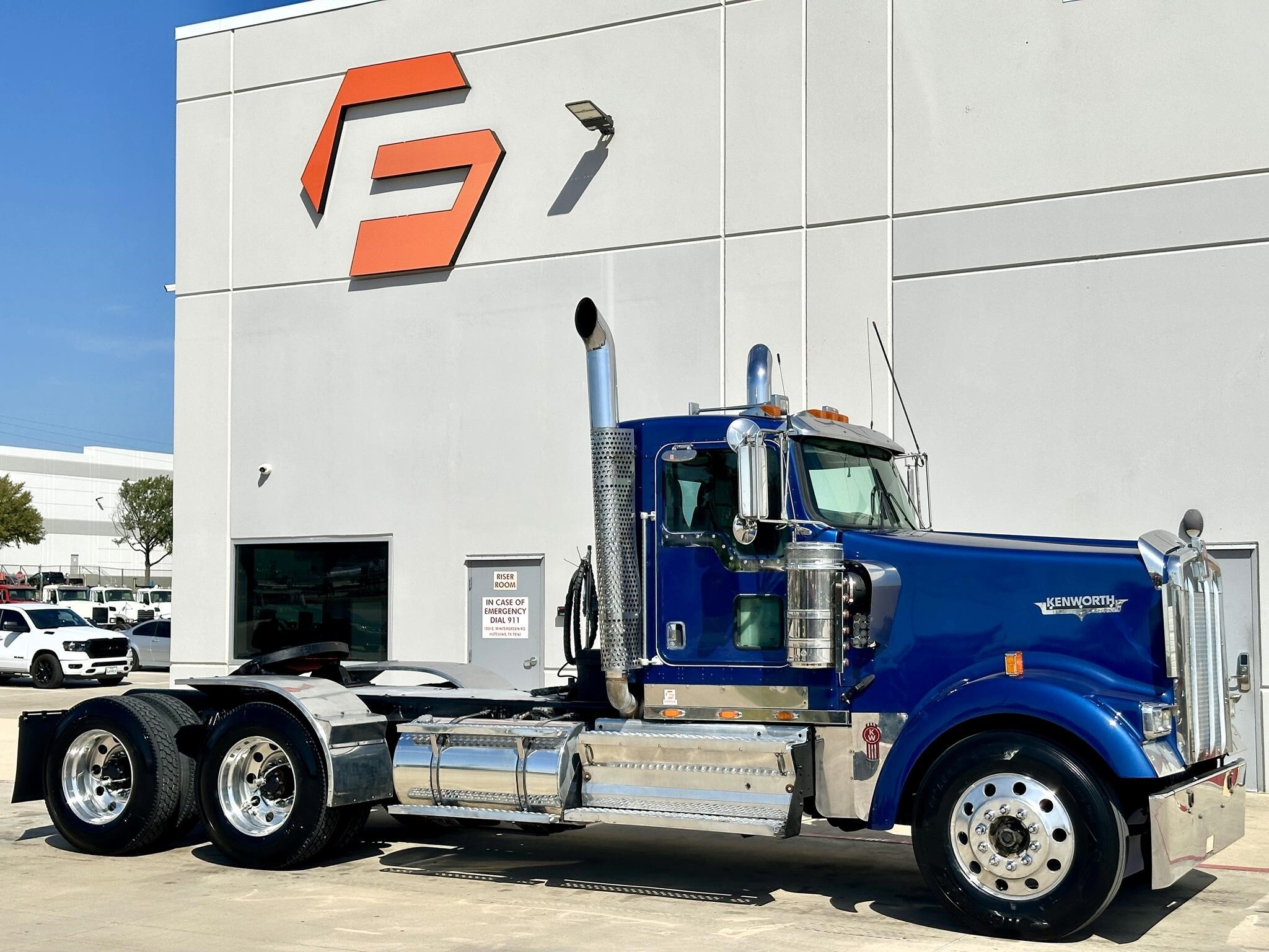 2009 KENWORTH W900 in Hutchins, TX