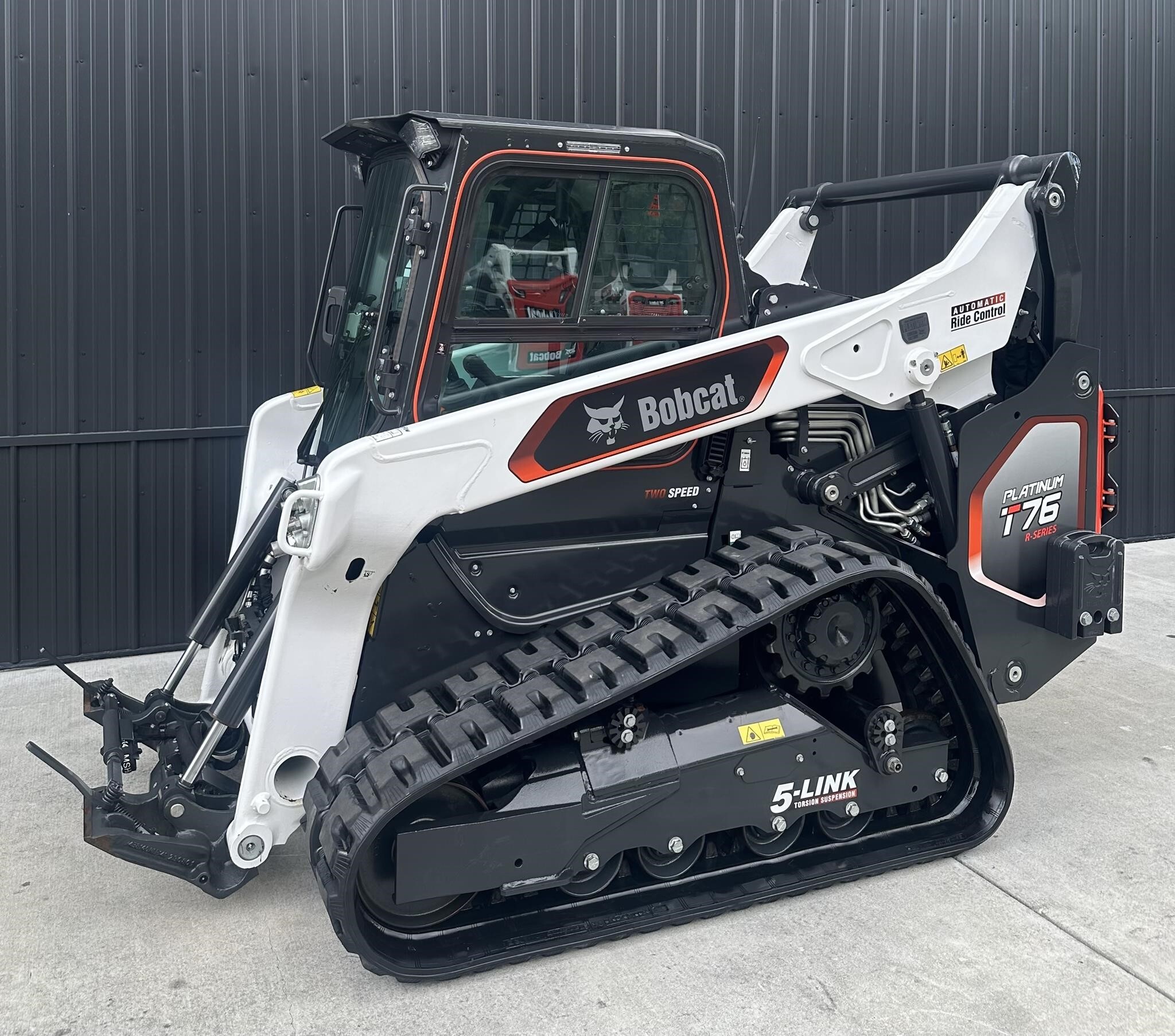 2024 BOBCAT T76 in Dover, DE
