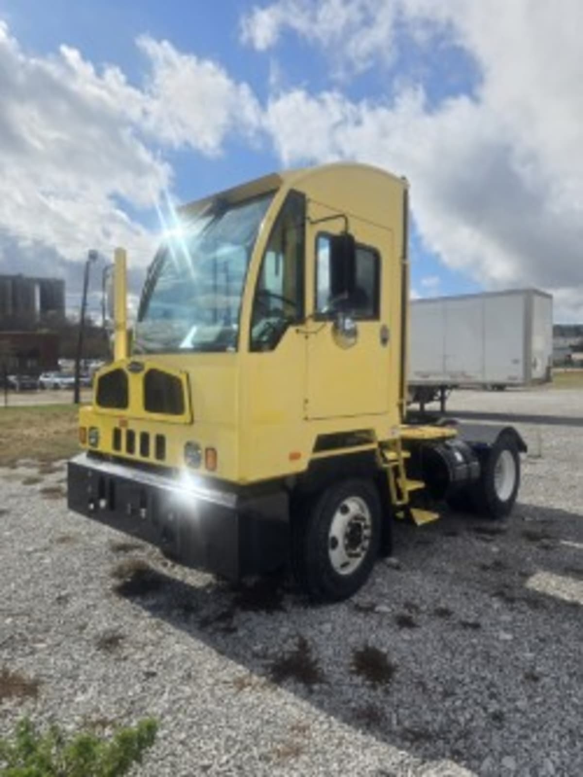 2021 AUTOCAR ACTT42 in Birmingham, AL