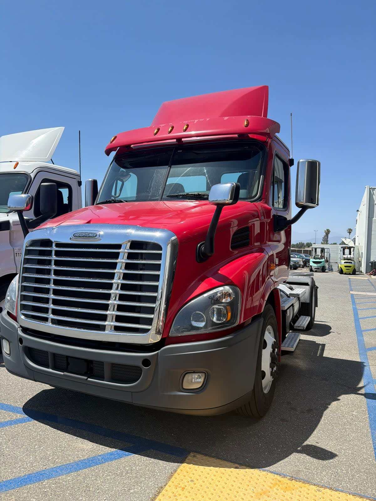 2019 FREIGHTLINER CASCADIA 113 in Pomona, CA